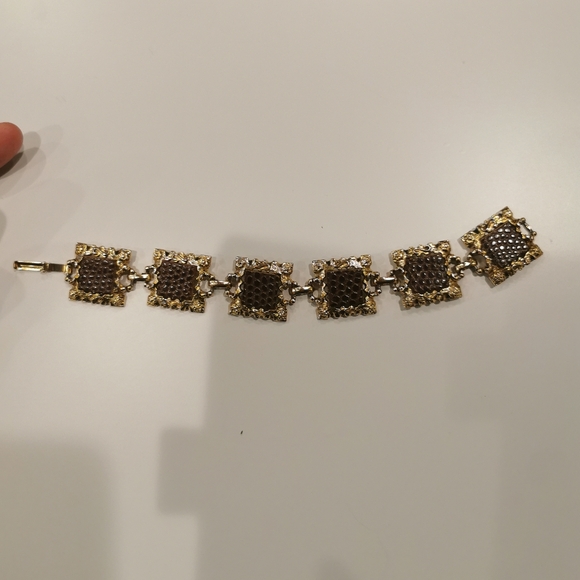 Bracelet - Picture 1 of 6